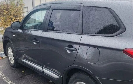 Mitsubishi Outlander III рестайлинг 3, 2018 год, 1 850 000 рублей, 1 фотография