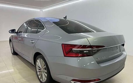 Skoda Superb III рестайлинг, 2021 год, 2 280 000 рублей, 4 фотография