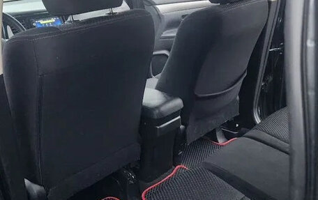 Mitsubishi Outlander III рестайлинг 3, 2018 год, 1 850 000 рублей, 4 фотография