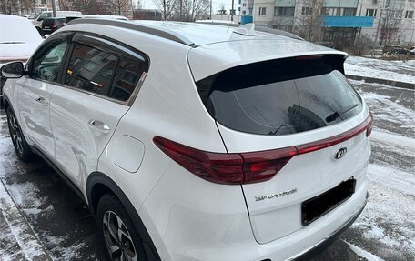 KIA Sportage IV рестайлинг, 2018 год, 1 850 000 рублей, 3 фотография