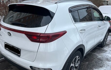 KIA Sportage IV рестайлинг, 2018 год, 1 850 000 рублей, 4 фотография