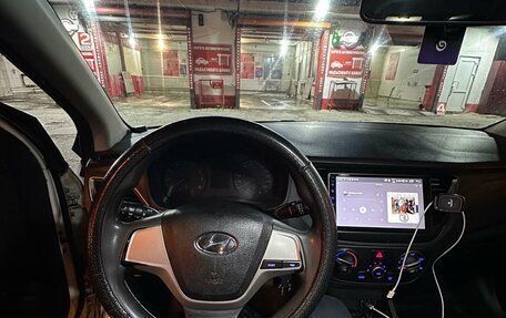 Hyundai Solaris II рестайлинг, 2017 год, 525 000 рублей, 2 фотография