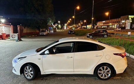 Hyundai Solaris II рестайлинг, 2017 год, 525 000 рублей, 3 фотография