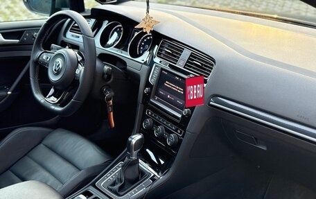 Volkswagen Golf R VII, 2016 год, 3 800 000 рублей, 23 фотография