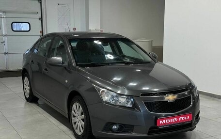 Chevrolet Cruze II, 2011 год, 899 900 рублей, 1 фотография