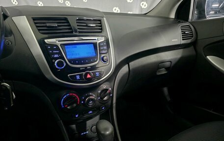 Hyundai Solaris II рестайлинг, 2012 год, 630 000 рублей, 17 фотография