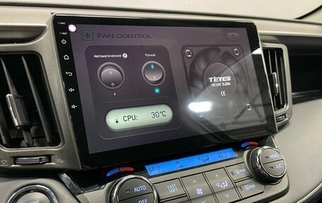 Toyota RAV4, 2018 год, 2 290 000 рублей, 16 фотография