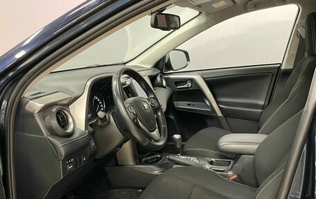 Toyota RAV4, 2018 год, 2 290 000 рублей, 11 фотография