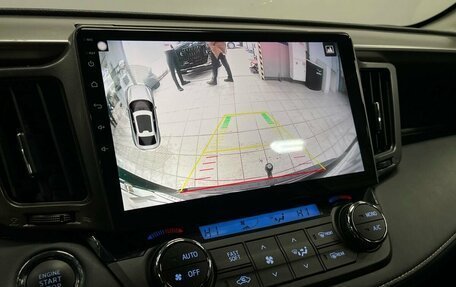 Toyota RAV4, 2018 год, 2 290 000 рублей, 17 фотография