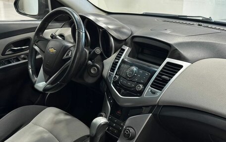 Chevrolet Cruze II, 2011 год, 899 900 рублей, 5 фотография