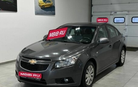 Chevrolet Cruze II, 2011 год, 899 900 рублей, 2 фотография