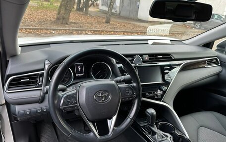 Toyota Camry, 2019 год, 2 700 000 рублей, 5 фотография