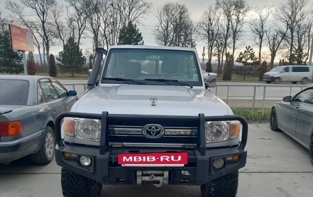 Toyota Land Cruiser 70, 2012 год, 5 900 000 рублей, 2 фотография