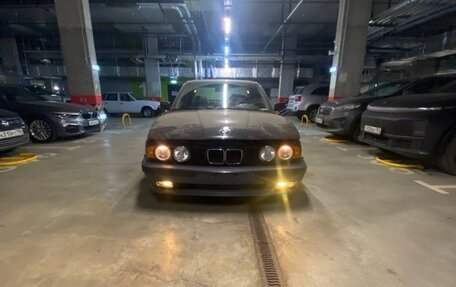 BMW 5 серия, 1992 год, 600 000 рублей, 11 фотография