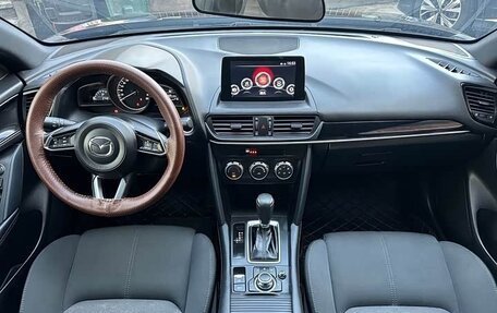 Mazda CX-4, 2022 год, 1 860 000 рублей, 22 фотография