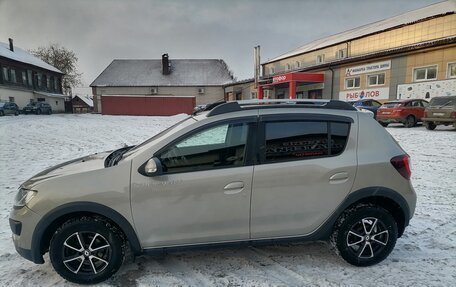 Renault Sandero II рестайлинг, 2016 год, 840 000 рублей, 2 фотография