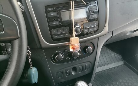 Renault Sandero II рестайлинг, 2016 год, 840 000 рублей, 9 фотография