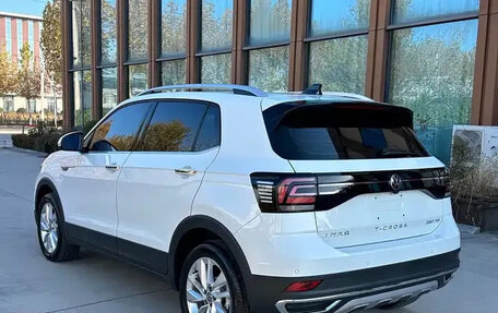 Volkswagen T-Cross I, 2022 год, 1 420 143 рублей, 6 фотография