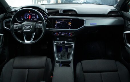 Audi Q3, 2019 год, 2 985 000 рублей, 11 фотография