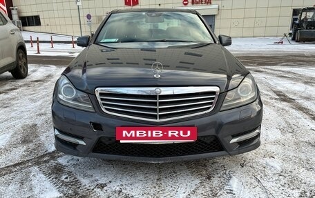 Mercedes-Benz C-Класс, 2012 год, 1 000 000 рублей, 3 фотография