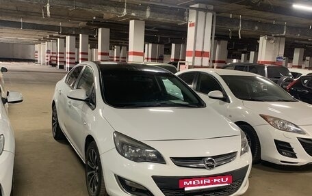 Opel Astra J, 2012 год, 730 000 рублей, 2 фотография