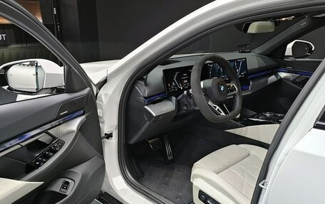 BMW 5 серия, 2025 год, 6 320 000 рублей, 6 фотография