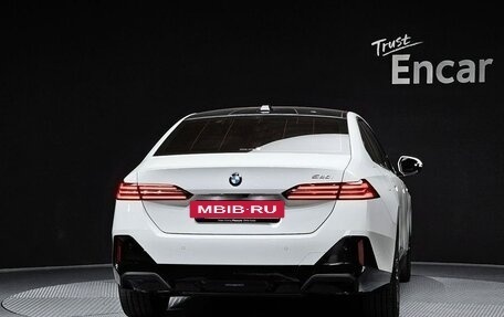 BMW 5 серия, 2025 год, 6 320 000 рублей, 3 фотография