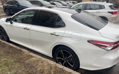 Toyota Camry, 2023 год, 3 300 000 рублей, 5 фотография