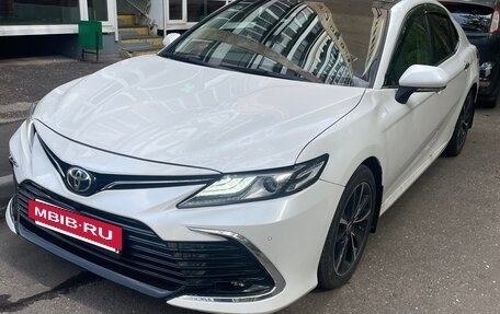 Toyota Camry, 2023 год, 3 300 000 рублей, 12 фотография