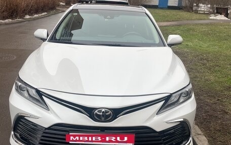 Toyota Camry, 2023 год, 3 300 000 рублей, 14 фотография