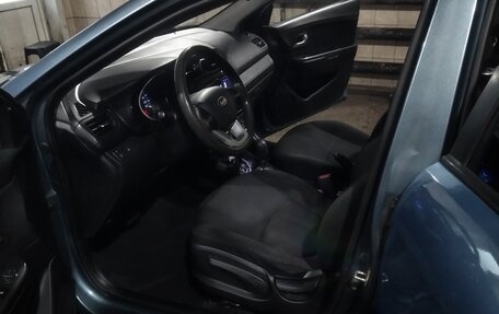 KIA Rio III рестайлинг, 2012 год, 800 000 рублей, 12 фотография