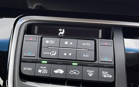 Honda Stepwgn IV, 2016 год, 1 650 000 рублей, 13 фотография