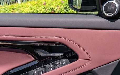 Land Rover Range Rover Evoque II, 2025 год, 6 290 000 рублей, 16 фотография