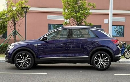 Volkswagen T-Roc I, 2022 год, 1 590 000 рублей, 4 фотография