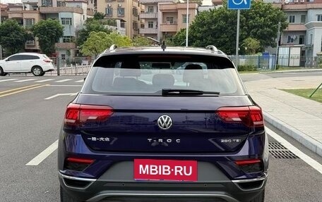 Volkswagen T-Roc I, 2022 год, 1 590 000 рублей, 6 фотография