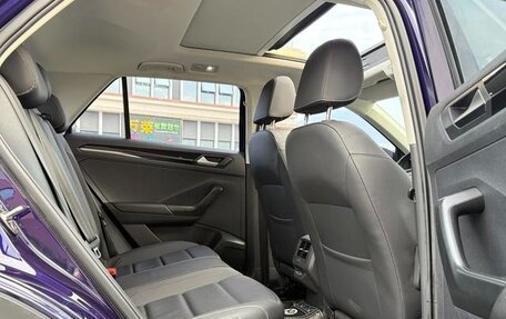 Volkswagen T-Roc I, 2022 год, 1 590 000 рублей, 12 фотография