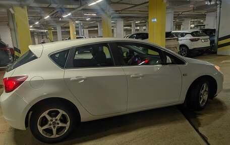 Opel Astra J, 2011 год, 800 000 рублей, 4 фотография