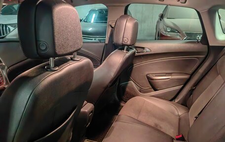 Opel Astra J, 2011 год, 800 000 рублей, 6 фотография