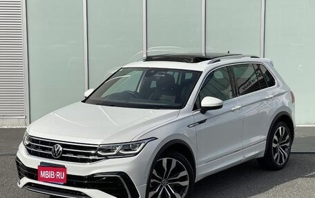 Volkswagen Tiguan II, 2021 год, 2 710 000 рублей, 1 фотография