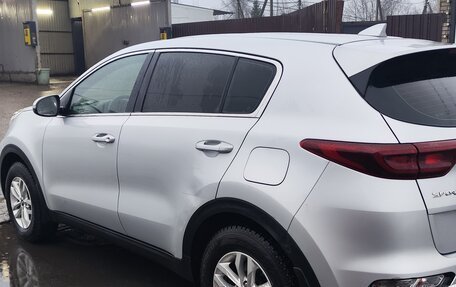 KIA Sportage IV рестайлинг, 2018 год, 2 000 000 рублей, 11 фотография