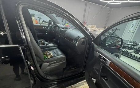 Volkswagen Touareg III, 2003 год, 850 000 рублей, 10 фотография