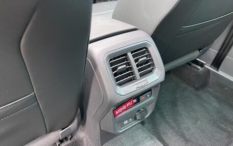 Volkswagen Tiguan II, 2021 год, 2 710 000 рублей, 13 фотография