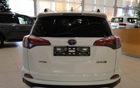 Toyota RAV4, 2015 год, 2 500 000 рублей, 6 фотография