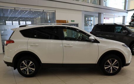 Toyota RAV4, 2015 год, 2 500 000 рублей, 4 фотография