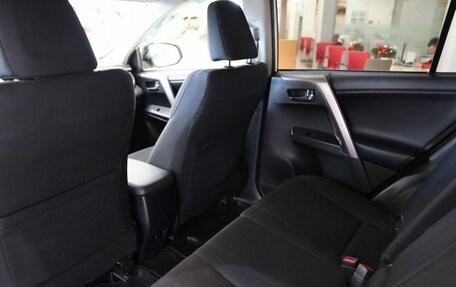 Toyota RAV4, 2015 год, 2 500 000 рублей, 18 фотография