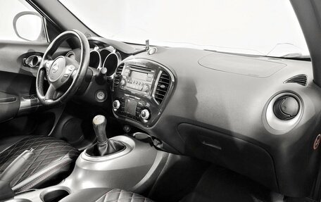 Nissan Juke II, 2011 год, 890 000 рублей, 11 фотография