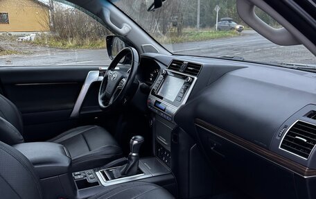 Toyota Land Cruiser Prado 150 рестайлинг 2, 2020 год, 5 400 000 рублей, 7 фотография