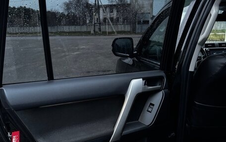 Toyota Land Cruiser Prado 150 рестайлинг 2, 2020 год, 5 400 000 рублей, 8 фотография