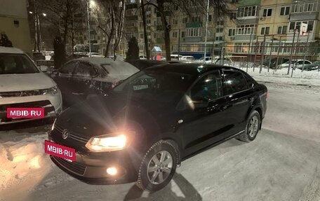 Volkswagen Polo VI (EU Market), 2011 год, 730 000 рублей, 2 фотография