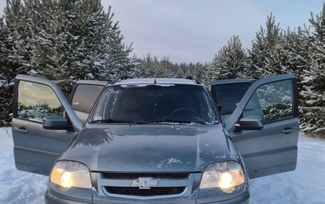 Chevrolet Niva I рестайлинг, 2012 год, 570 000 рублей, 5 фотография